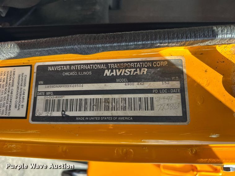 image for item DH9895 1999 International 4900 dump truck