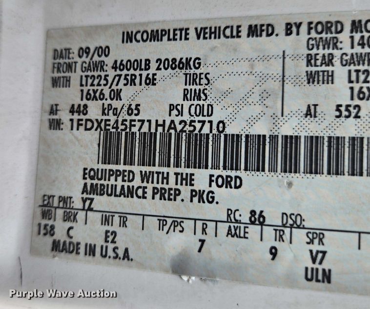 image for item DI6283 2001 Ford E350 ambulance