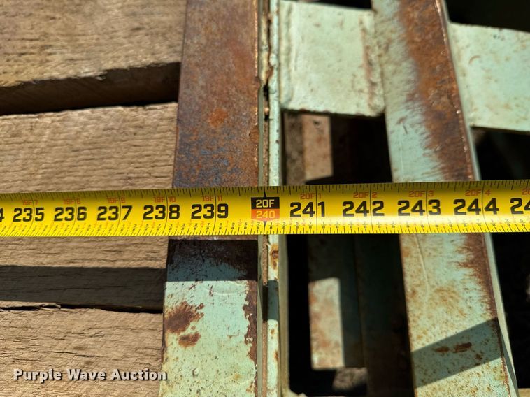 image for item DO0692 1996 Belshe T24-2EGN equipment trailer