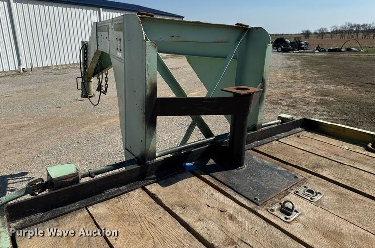 image for item DO0692 1996 Belshe T24-2EGN equipment trailer