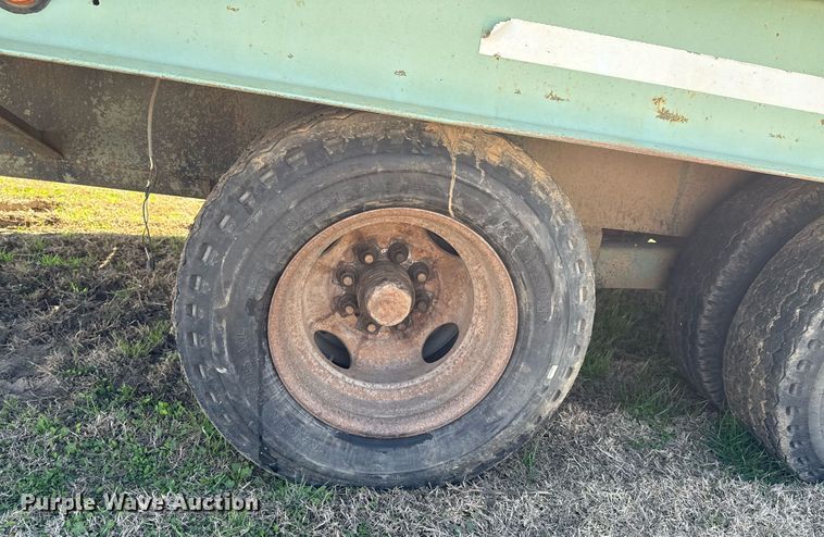 image for item DO0692 1996 Belshe T24-2EGN equipment trailer