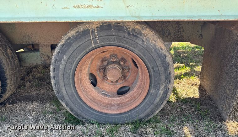 image for item DO0692 1996 Belshe T24-2EGN equipment trailer