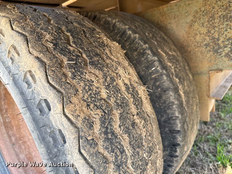 image for item DO0692 1996 Belshe T24-2EGN equipment trailer