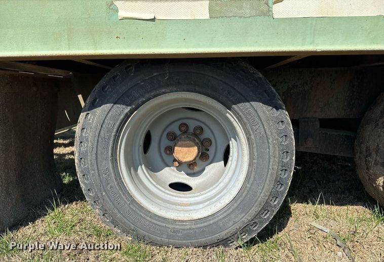 image for item DO0692 1996 Belshe T24-2EGN equipment trailer