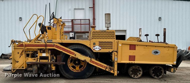 image for item DO0752 1992 Blaw-Knox PF-200 B paver