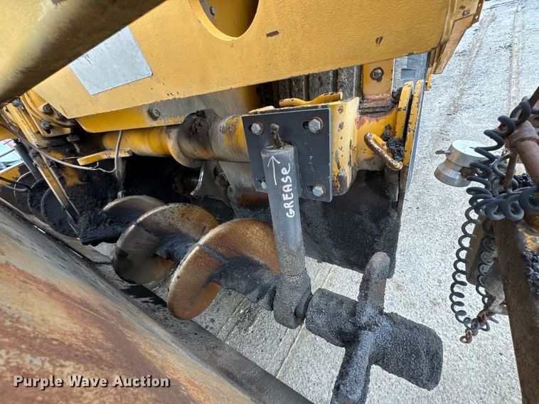 image for item DO0752 1992 Blaw-Knox PF-200 B paver