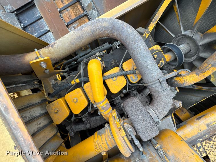 image for item DO0752 1992 Blaw-Knox PF-200 B paver