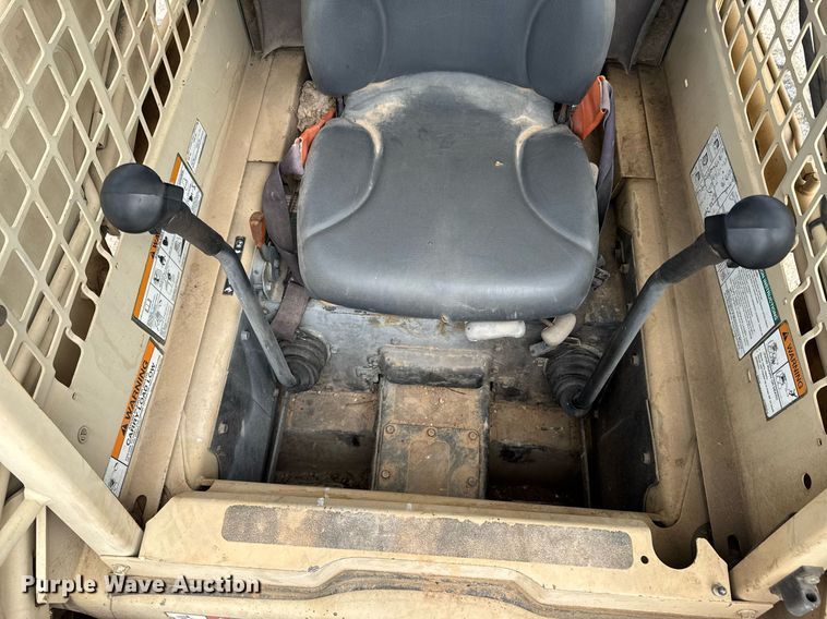 image for item DO0753 2005 Bobcat S150 skid steer loader