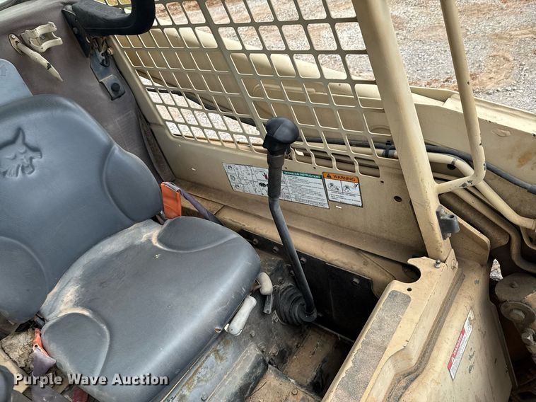 image for item DO0753 2005 Bobcat S150 skid steer loader