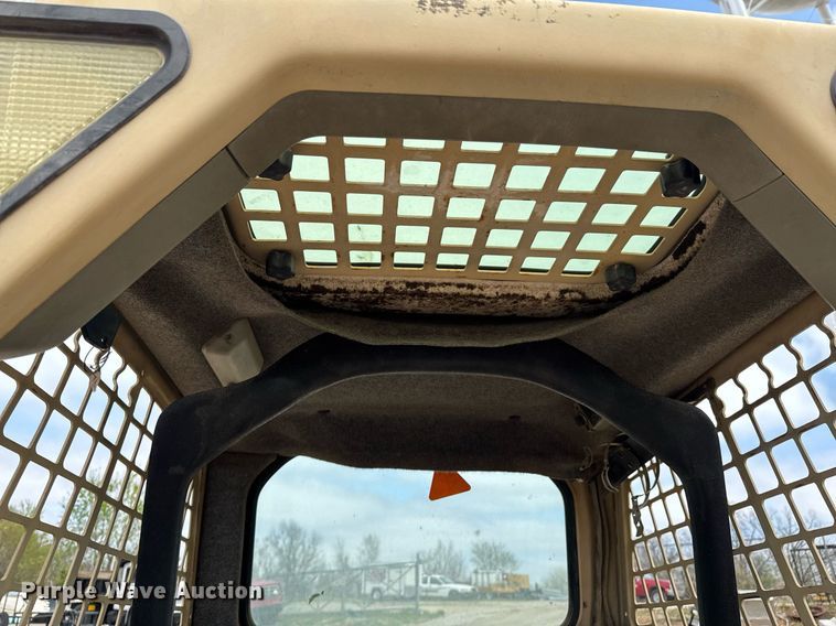 image for item DO0753 2005 Bobcat S150 skid steer loader