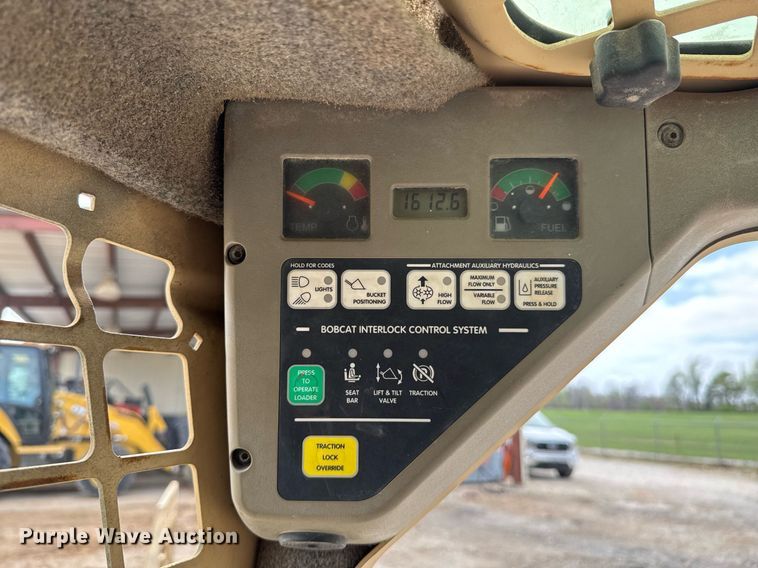 image for item DO0753 2005 Bobcat S150 skid steer loader