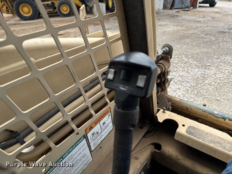 image for item DO0753 2005 Bobcat S150 skid steer loader