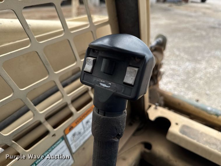 image for item DO0753 2005 Bobcat S150 skid steer loader