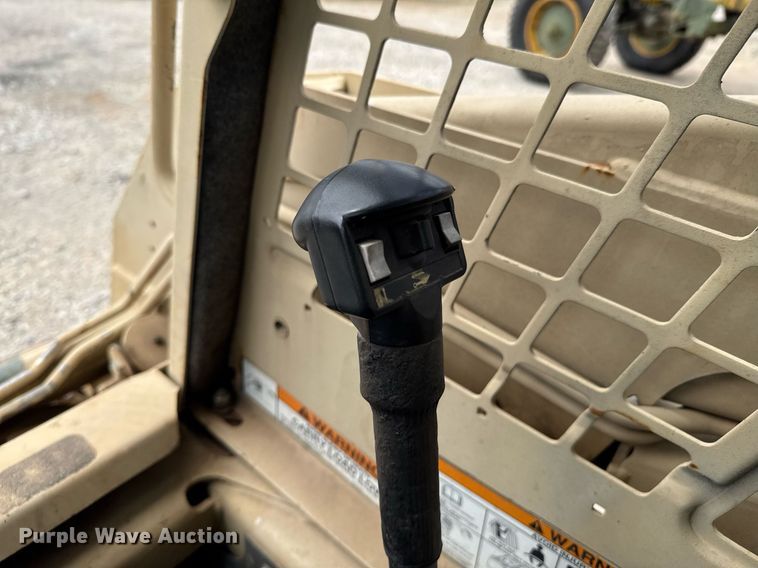 image for item DO0753 2005 Bobcat S150 skid steer loader