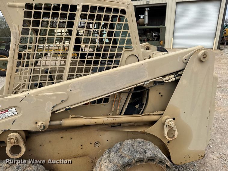 image for item DO0753 2005 Bobcat S150 skid steer loader