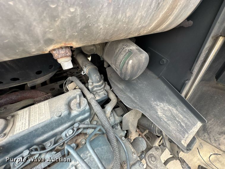 image for item DO0753 2005 Bobcat S150 skid steer loader