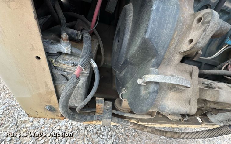 image for item DO0753 2005 Bobcat S150 skid steer loader