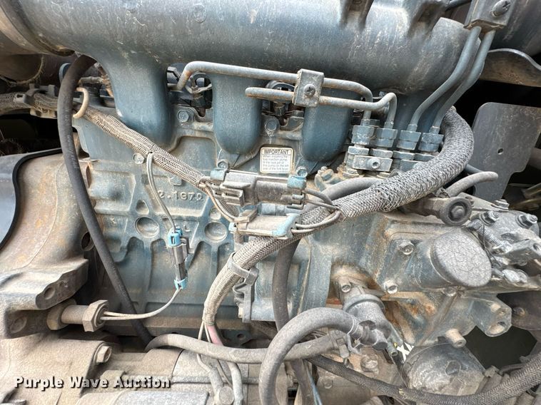 image for item DO0753 2005 Bobcat S150 skid steer loader