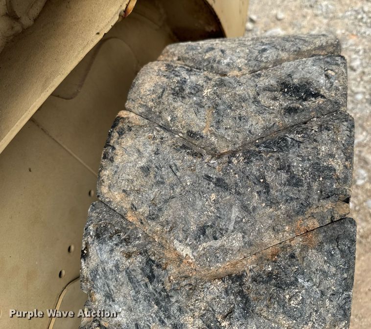 image for item DO0753 2005 Bobcat S150 skid steer loader