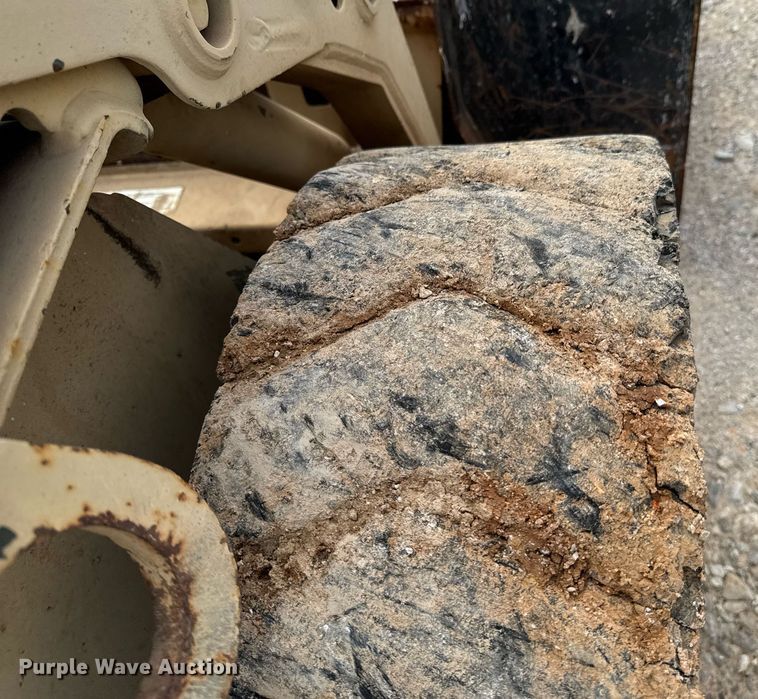 image for item DO0753 2005 Bobcat S150 skid steer loader