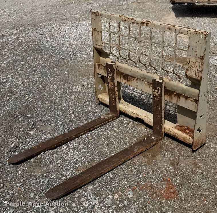 image for item DO0753 2005 Bobcat S150 skid steer loader