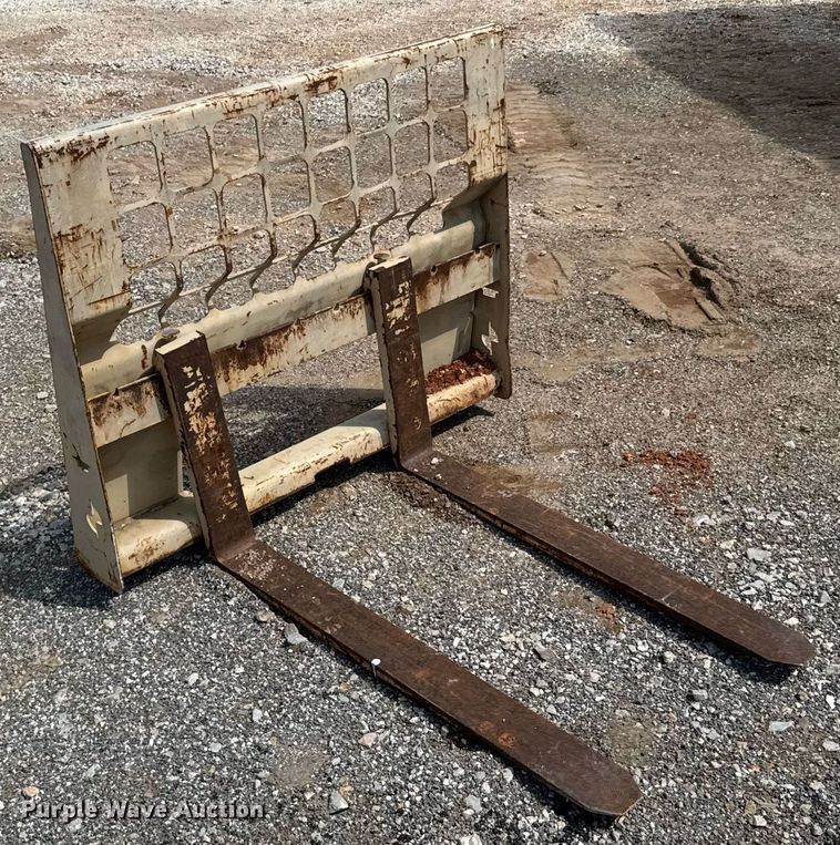 image for item DO0753 2005 Bobcat S150 skid steer loader