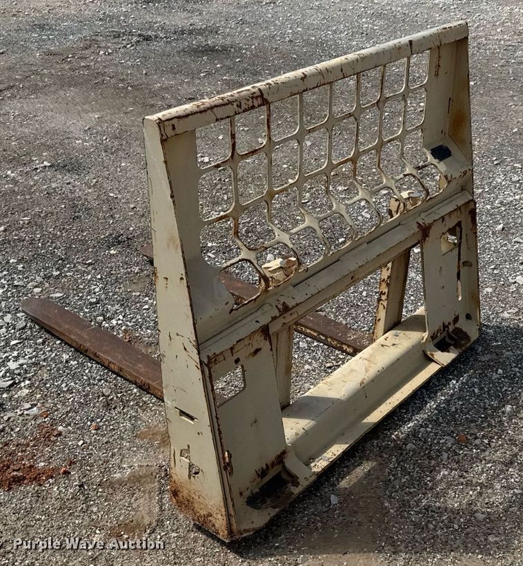 image for item DO0753 2005 Bobcat S150 skid steer loader