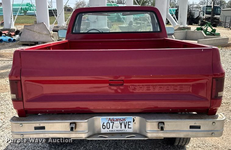 image for item DO0756 1985 Chevrolet D30 pickup truck