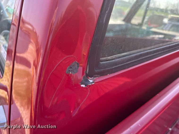 image for item DO0756 1985 Chevrolet D30 pickup truck