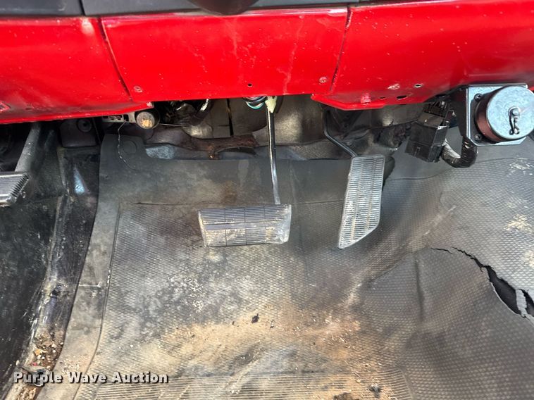 image for item DO0756 1985 Chevrolet D30 pickup truck