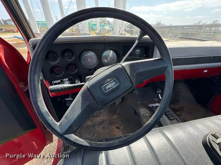 image for item DO0756 1985 Chevrolet D30 pickup truck