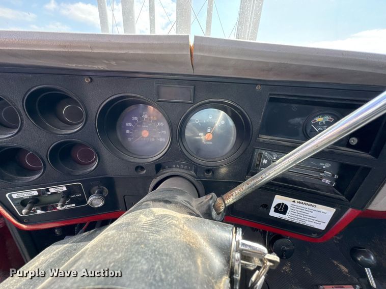 image for item DO0756 1985 Chevrolet D30 pickup truck