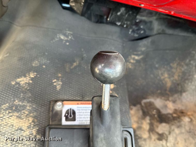 image for item DO0756 1985 Chevrolet D30 pickup truck