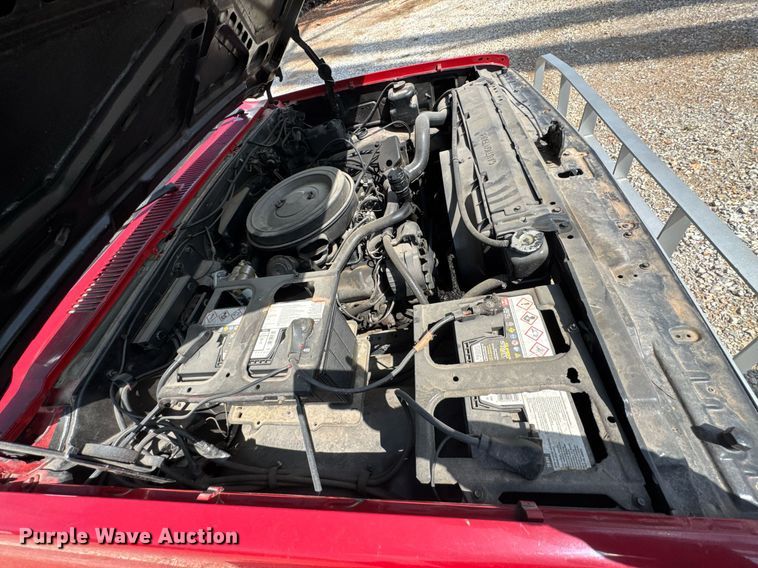 image for item DO0756 1985 Chevrolet D30 pickup truck