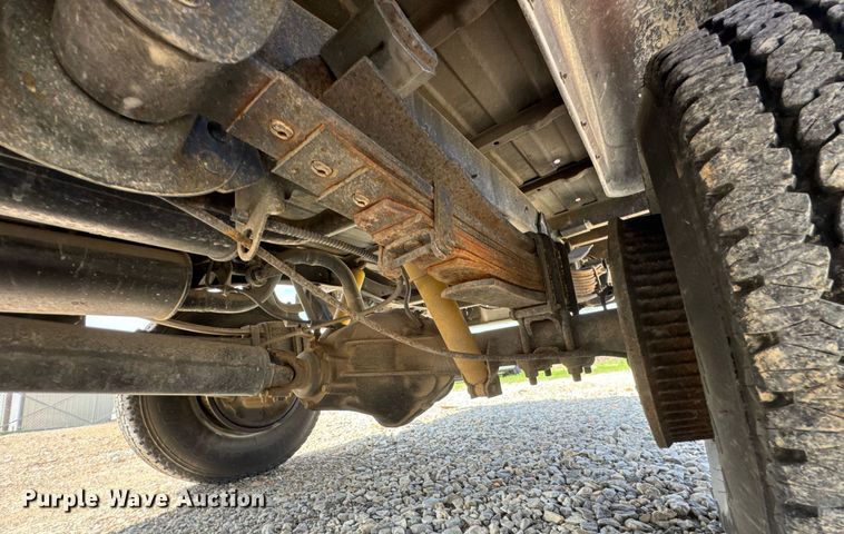 image for item DO0756 1985 Chevrolet D30 pickup truck