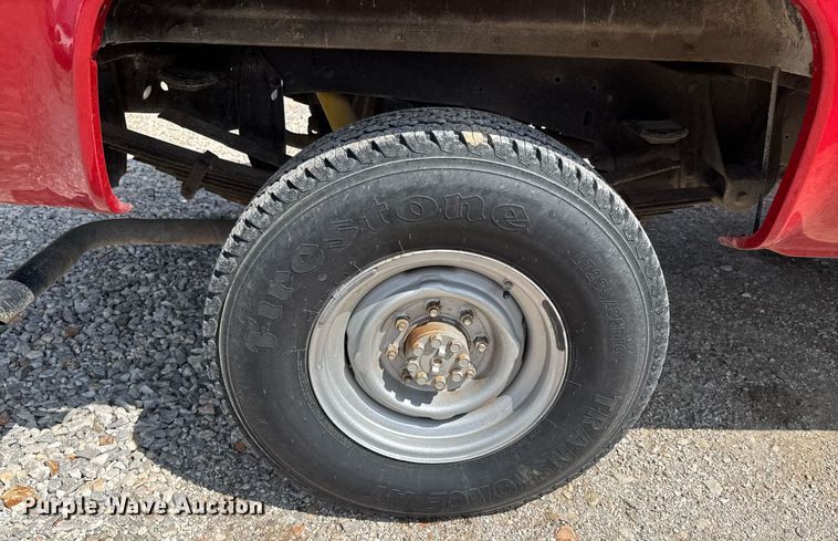 image for item DO0756 1985 Chevrolet D30 pickup truck