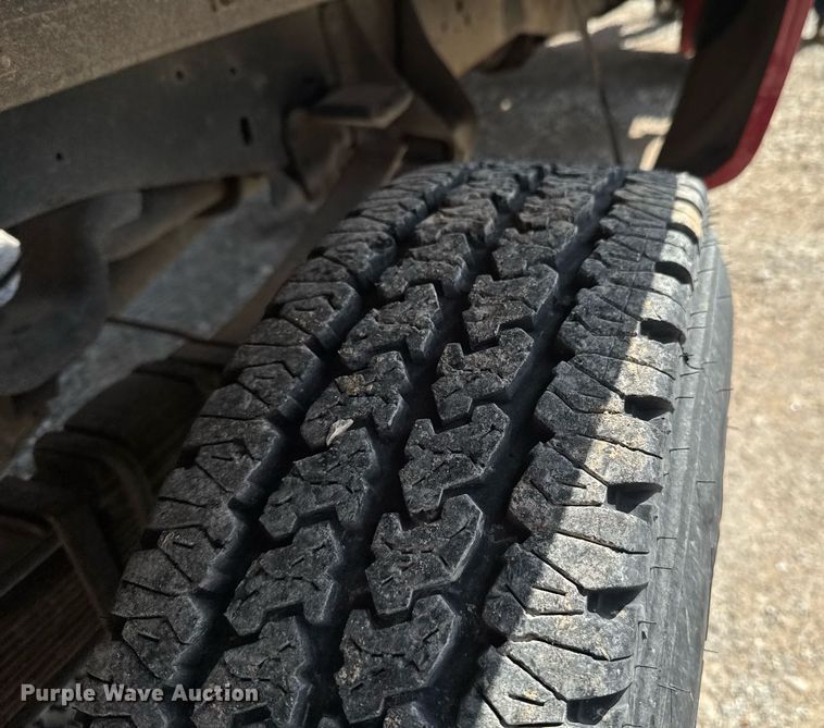 image for item DO0756 1985 Chevrolet D30 pickup truck