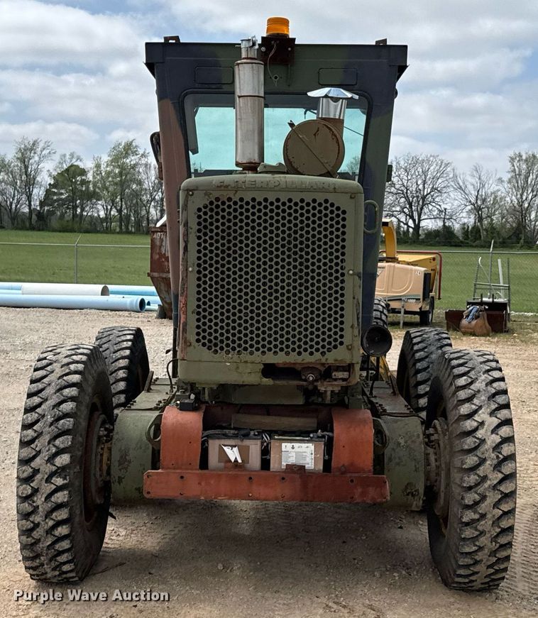 image for item DO0757 1962 Caterpillar 12E rigid frame motor grader