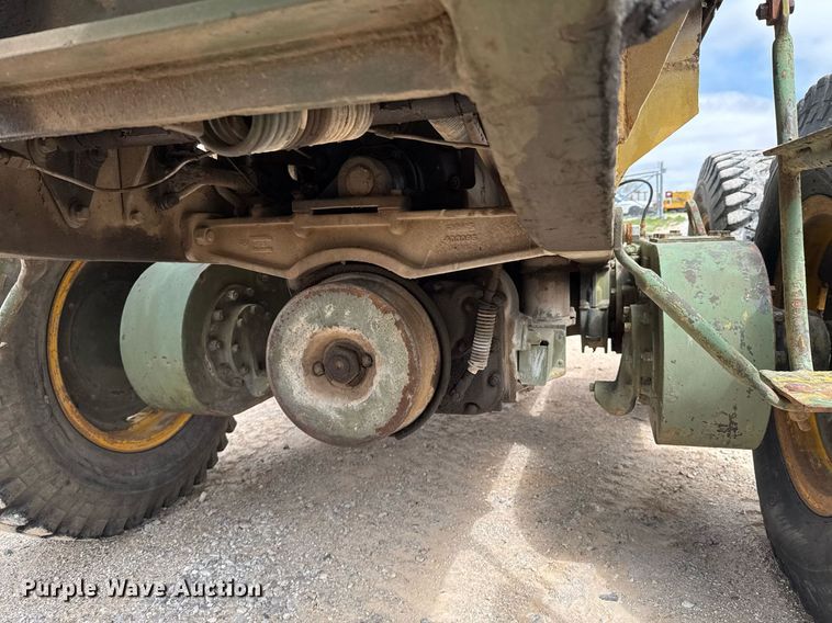 image for item DO0757 1962 Caterpillar 12E rigid frame motor grader