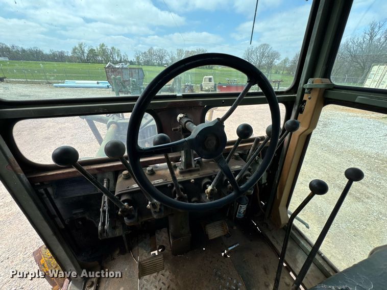 image for item DO0757 1962 Caterpillar 12E rigid frame motor grader