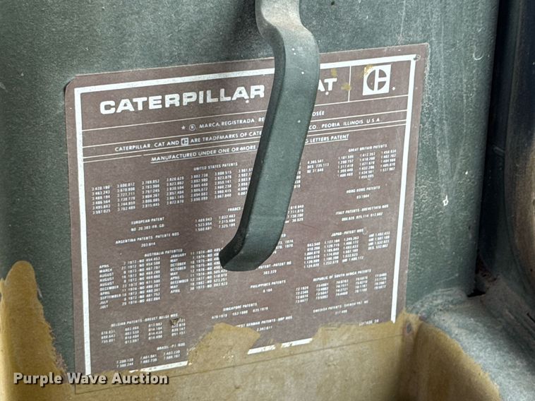 image for item DO0757 1962 Caterpillar 12E rigid frame motor grader