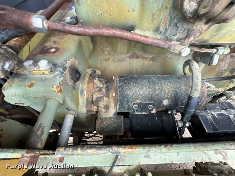 image for item DO0757 1962 Caterpillar 12E rigid frame motor grader