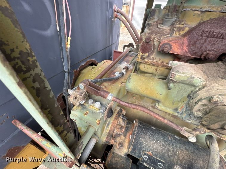 image for item DO0757 1962 Caterpillar 12E rigid frame motor grader