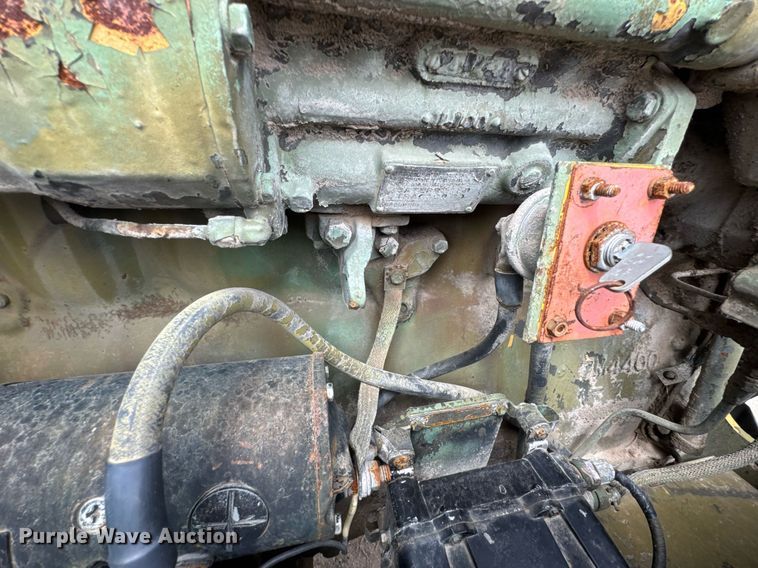 image for item DO0757 1962 Caterpillar 12E rigid frame motor grader