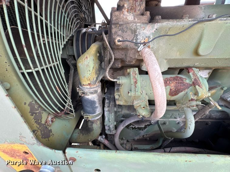 image for item DO0757 1962 Caterpillar 12E rigid frame motor grader