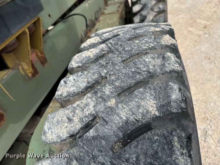 image for item DO0757 1962 Caterpillar 12E rigid frame motor grader