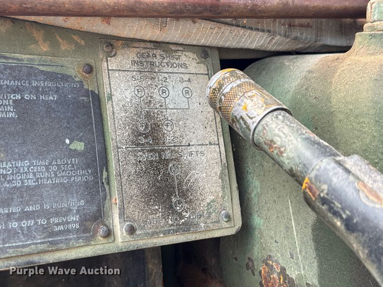 image for item DO0757 1962 Caterpillar 12E rigid frame motor grader