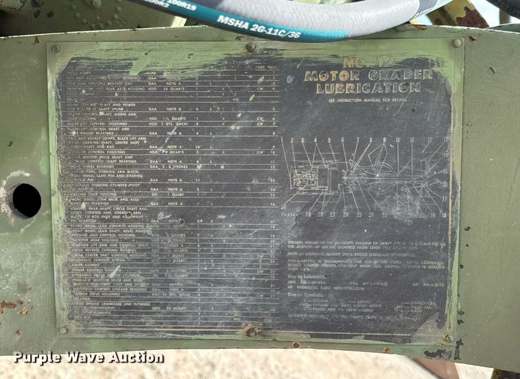 image for item DO0757 1962 Caterpillar 12E rigid frame motor grader