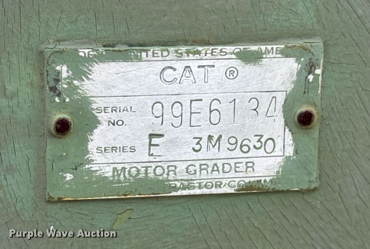 image for item DO0757 1962 Caterpillar 12E rigid frame motor grader