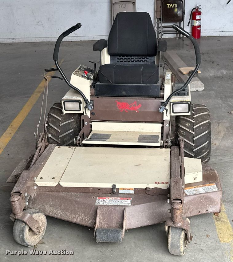 image for item DO0760 2002 Grasshopper 720K ZTR lawn mower